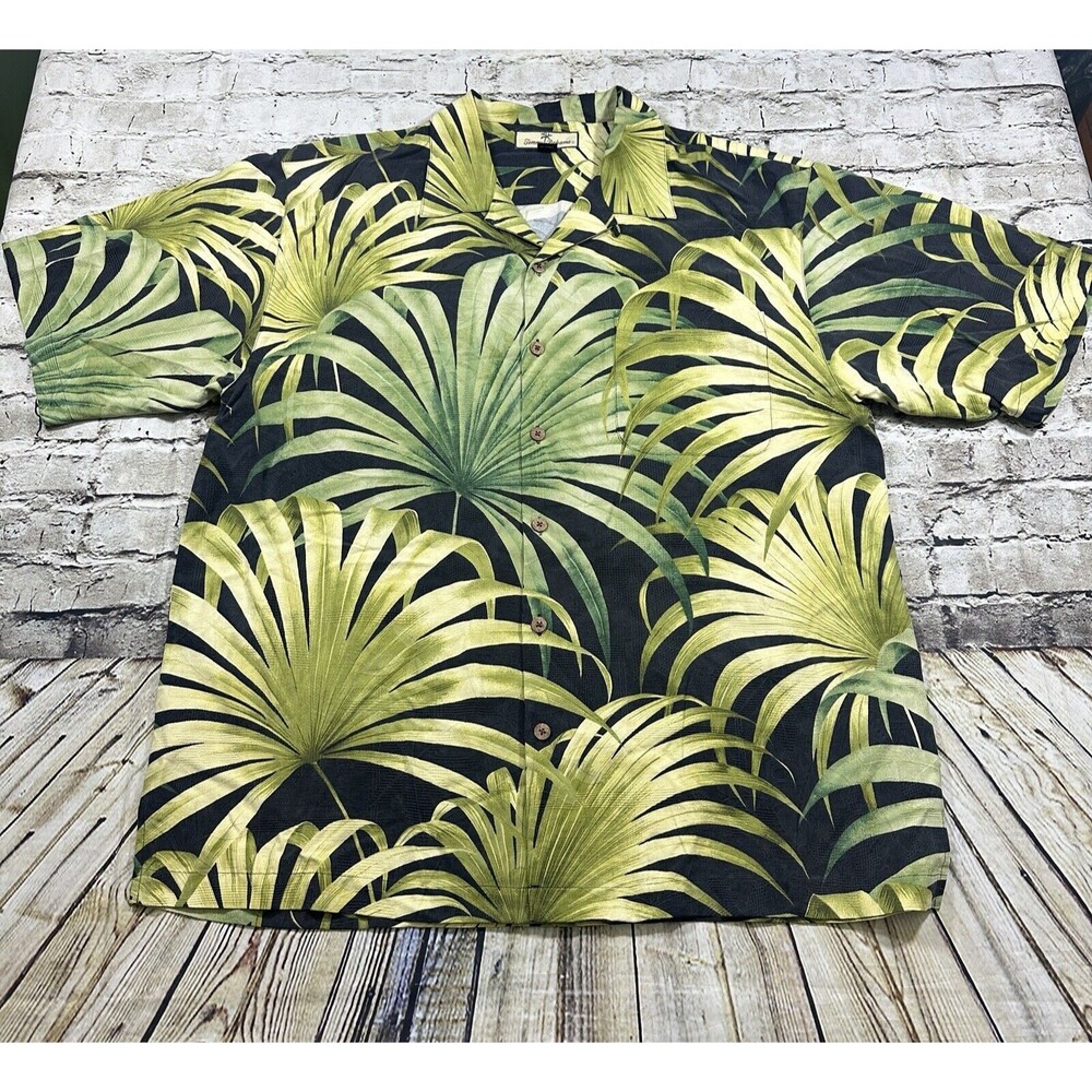 Tommy Bahama Shirt Men's XL Black Palm Tree Print Hawaiian Relax‎ Short Sleeve